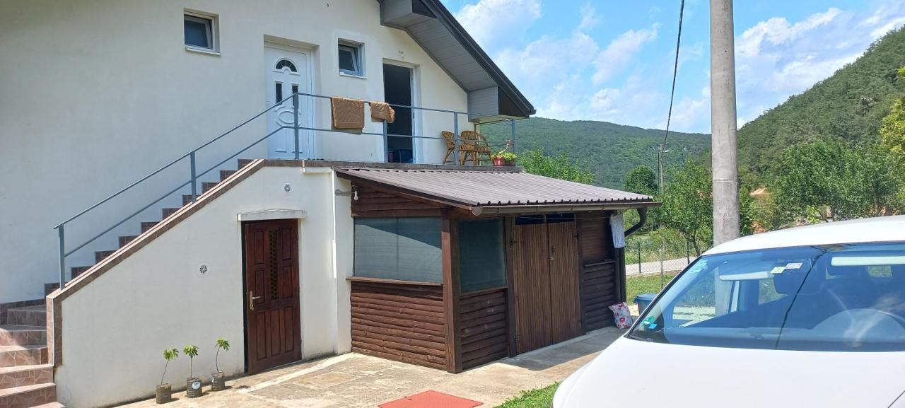 Omar & Una Apartmani Bihać Exterior foto
